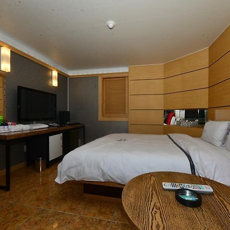 Daegu Mellow Motel Luaran gambar